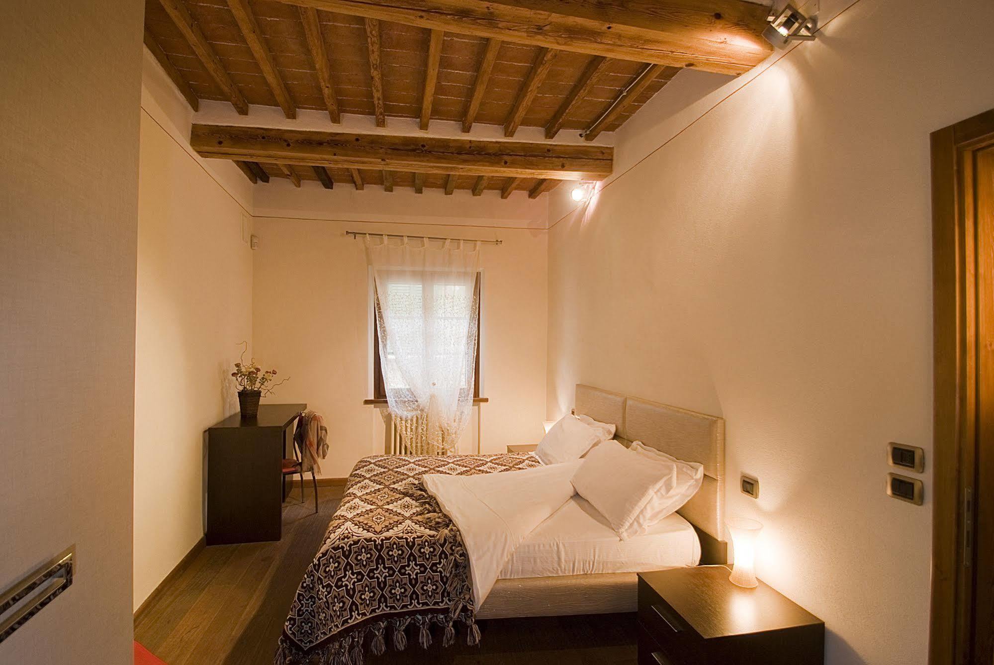 Hotel Vicolo Dell'Oste Montepulciano Stazione Exterior foto